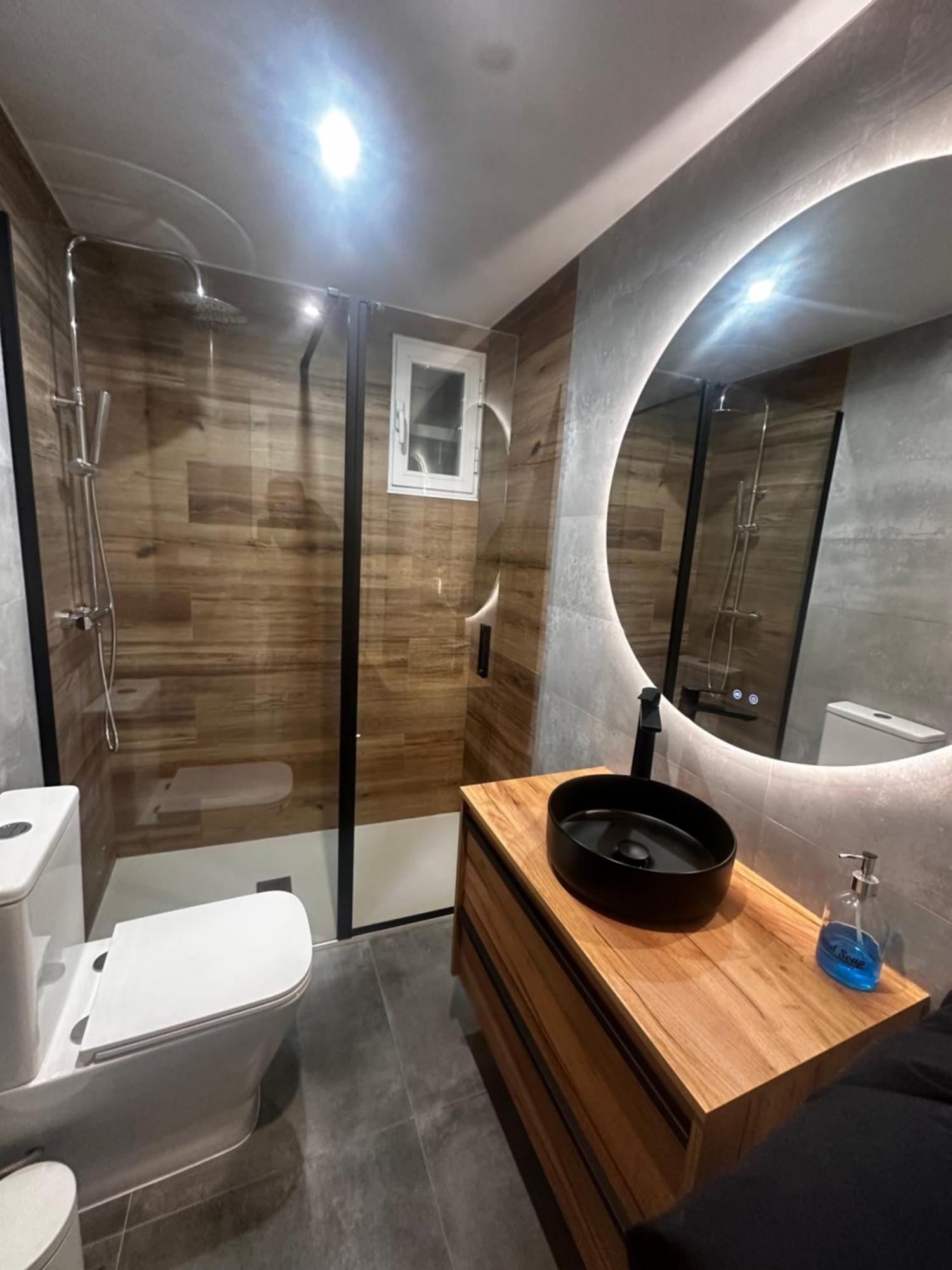Atuaire Home Preciosa Vivienda Vistas A La Catedral Parking Incluido Burgo Exterior foto